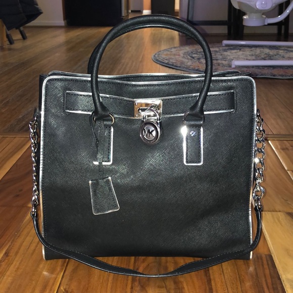 Michael Kors Handbags - Michael Kors black purse